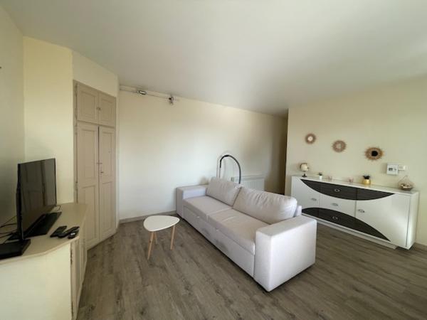 MAISON COMPOSÉE DE 2 LOGEMENTS