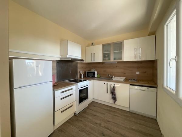 MAISON COMPOSÉE DE 2 LOGEMENTS
