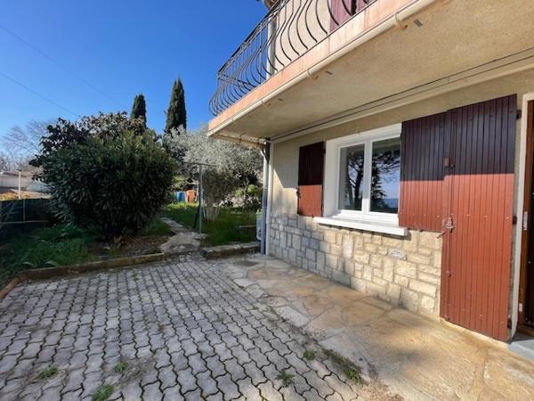 MAISON COMPOSÉE DE 2 LOGEMENTS