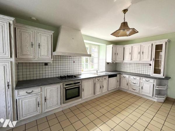 QUESSOY - Maison familiale 6 chambres.