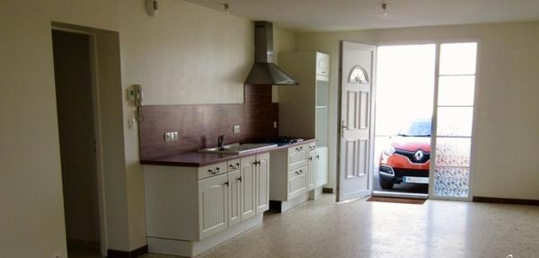 Immeuble Saintes 16 pièce(s) 372 m2