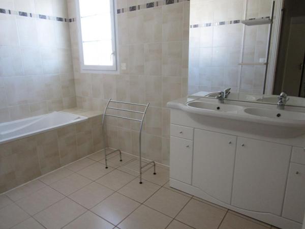 Immeuble Saintes 16 pièce(s) 372 m2