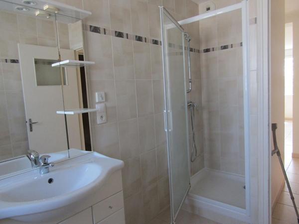 Immeuble Saintes 16 pièce(s) 372 m2