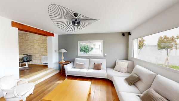 2 Villas,  piscine et garage de 100m2