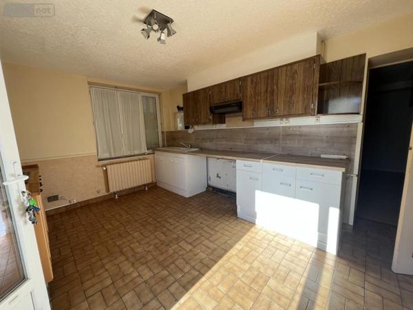 Maison à vendre à Connerré dans la Sarthe (72160), ref : 72033-365