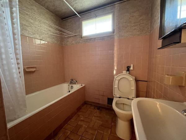 Maison à vendre à Connerré dans la Sarthe (72160), ref : 72033-365