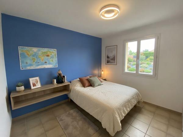 Maison
         6 pièces
        - 115 m² 320 250 €*