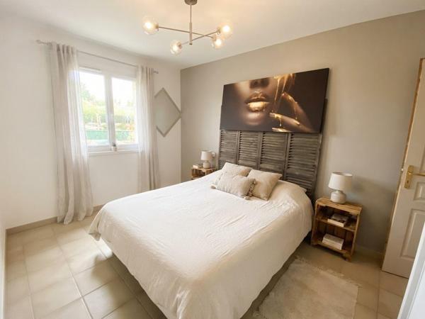 Maison
         6 pièces
        - 115 m² 320 250 €*