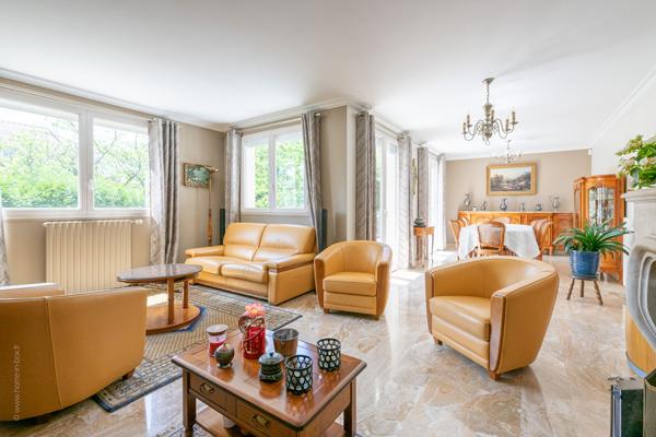 Maison 8 pièces 215 m2