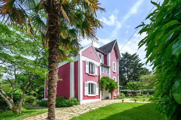 Vente Maison de luxe Hennebont 8 Pièces 320 m²