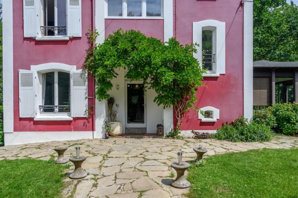 Vente Maison de luxe Hennebont 8 Pièces 320 m²