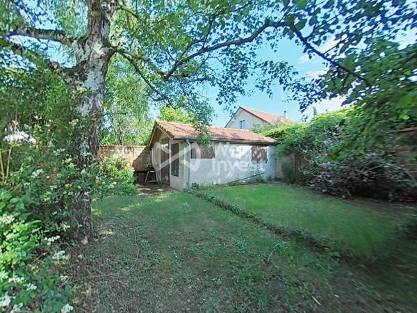 BEAUCHAMP – AUTHENTIQUE MEULIÈRE INDÉPENDANTE – 696 m² DE TERRAIN – PISCINABLE – DÉPENDANCES – FORT POTENTIEL D'ÉVOLUTION