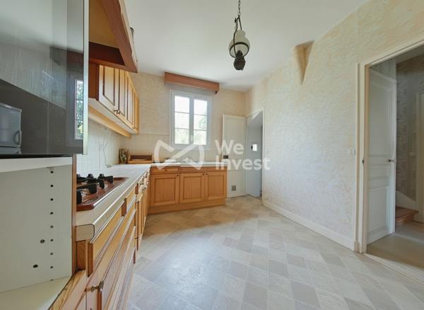 BEAUCHAMP – AUTHENTIQUE MEULIÈRE INDÉPENDANTE – 696 m² DE TERRAIN – PISCINABLE – DÉPENDANCES – FORT POTENTIEL D'ÉVOLUTION