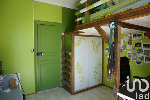 Maison traditionnelle 10 pièces de 305 m² à Chailly-en-Bière (77930)