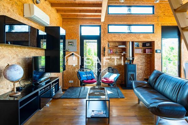 07140 Les Vans : Villa d`architecte avec Piscine