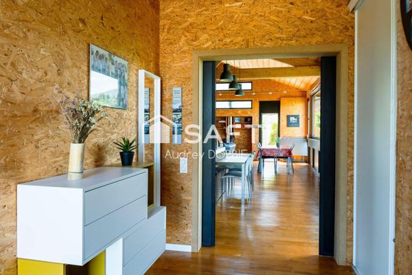 07140 Les Vans : Villa d`architecte avec Piscine