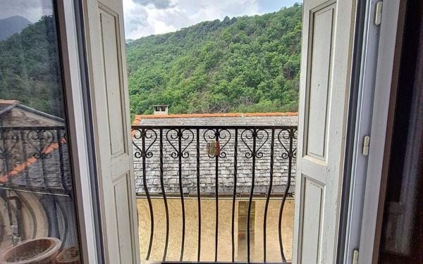 Maison à vendre    6 pièces •  Olette