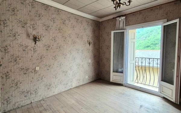 Maison à vendre    6 pièces •  Olette