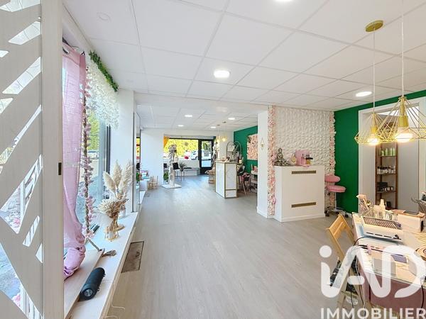 Immeuble à vendre 365 m² Montguyon