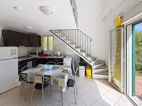 Vente                                                      Appartement
                        
                     3 pièces                      45 m2                     à L'Île-Rousse