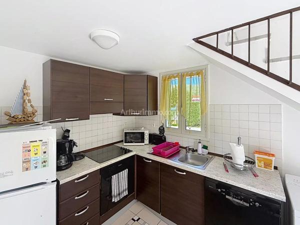 Vente                                                      Appartement
                        
                     3 pièces                      45 m2                     à L'Île-Rousse