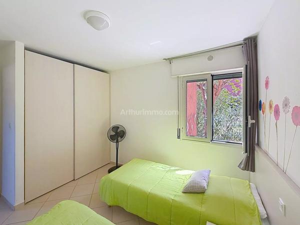 Vente                                                      Appartement
                        
                     3 pièces                      45 m2                     à L'Île-Rousse