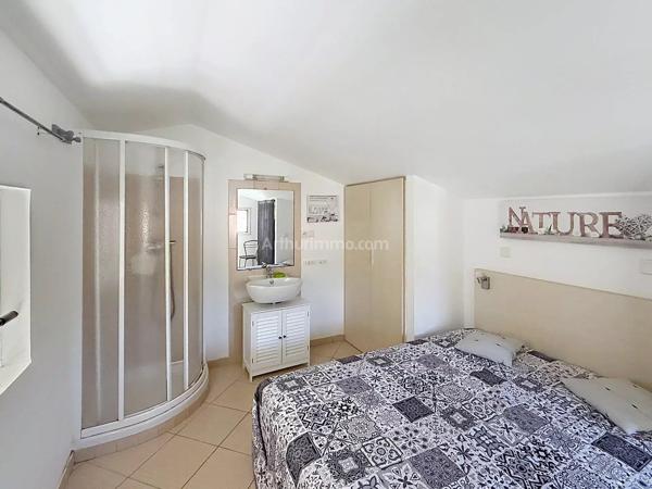 Vente                                                      Appartement
                        
                     3 pièces                      45 m2                     à L'Île-Rousse