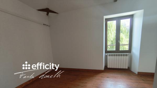 Maison
         5 pièces
        - 110 m² 152 000 € *
