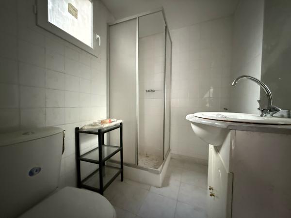 Lodève (34700) Appartement de 73 m² en RDC avec petite cour privative