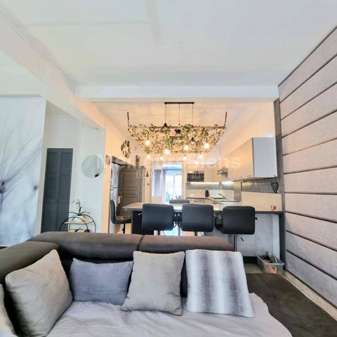 Belle Maison Rénovée, Individuelle, de 133 m2, située en centre ville et dans une rue calme ! La campagne en Ville