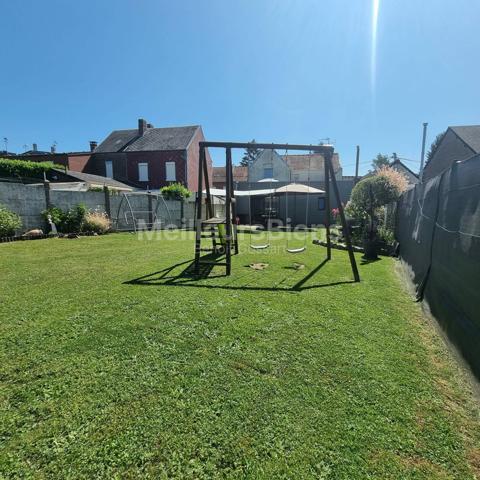 Belle Maison Rénovée, Individuelle, de 133 m2, située en centre ville et dans une rue calme ! La campagne en Ville