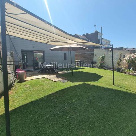 Belle Maison Rénovée, Individuelle, de 133 m2, située en centre ville et dans une rue calme ! La campagne en Ville