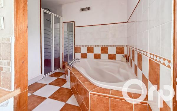 Maison à vendre    5 pièces •  Bollène