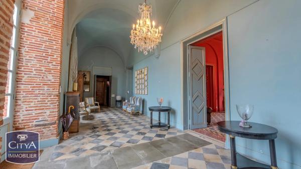 Immeuble à vendre 6770m² Lapeyrouse-Fossat (31180)