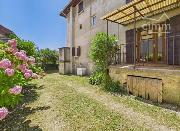 SOUS OFFRE : Maison de Maître du début du XXe siècle – 146 m² habitables, dépendances et potentiel d'aménagement
