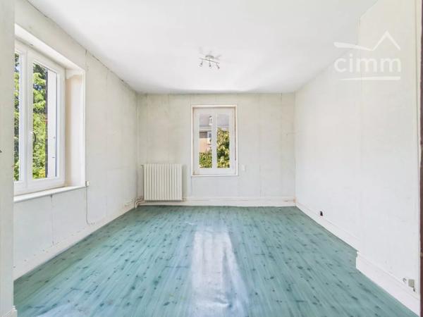 SOUS OFFRE : Maison de Maître du début du XXe siècle – 146 m² habitables, dépendances et potentiel d'aménagement