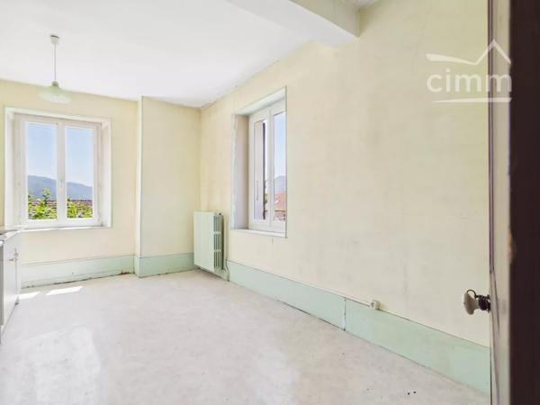 SOUS OFFRE : Maison de Maître du début du XXe siècle – 146 m² habitables, dépendances et potentiel d'aménagement