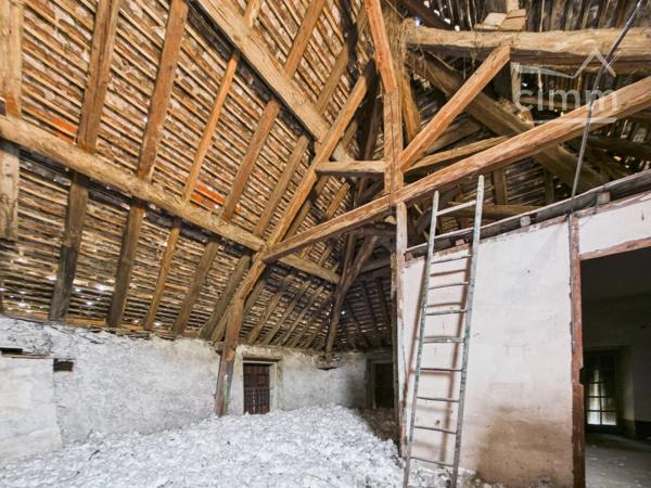 SOUS OFFRE : Maison de Maître du début du XXe siècle – 146 m² habitables, dépendances et potentiel d'aménagement
