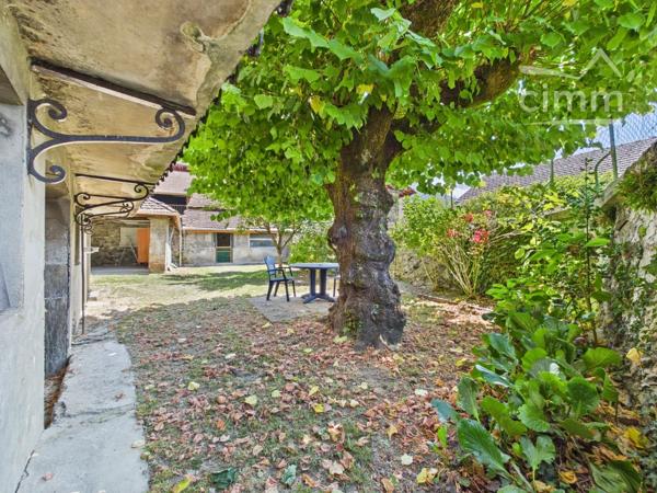 SOUS OFFRE : Maison de Maître du début du XXe siècle – 146 m² habitables, dépendances et potentiel d'aménagement
