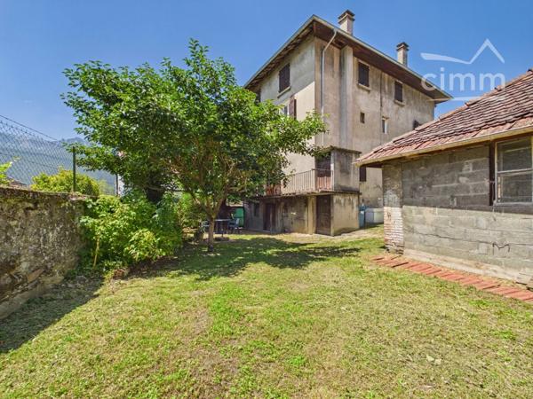 SOUS OFFRE : Maison de Maître du début du XXe siècle – 146 m² habitables, dépendances et potentiel d'aménagement