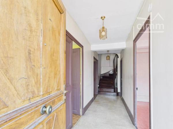 SOUS OFFRE : Maison de Maître du début du XXe siècle – 146 m² habitables, dépendances et potentiel d'aménagement