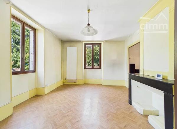 SOUS OFFRE : Maison de Maître du début du XXe siècle – 146 m² habitables, dépendances et potentiel d'aménagement