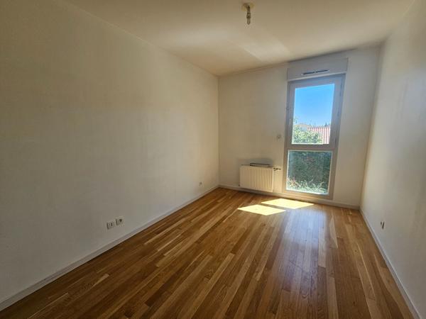 Appartement Craponne 97.61 m2 comprenant 4 pièces, 3 chambres dont suite parentale avec dressing