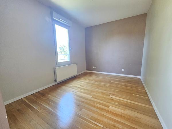 Appartement Craponne 97.61 m2 comprenant 4 pièces, 3 chambres dont suite parentale avec dressing