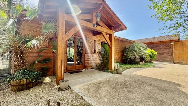 Maison Bois ,alliant cachet et sérénité, à Neuvic