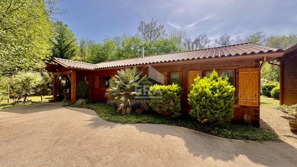 Maison Bois ,alliant cachet et sérénité, à Neuvic