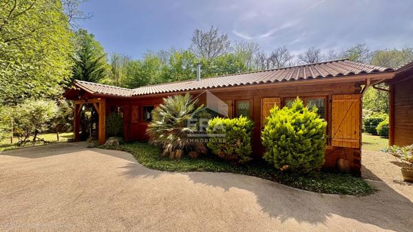 Maison Bois ,alliant cachet et sérénité, à Neuvic