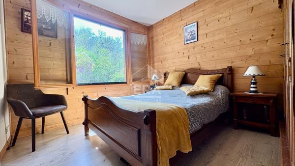 Maison Bois ,alliant cachet et sérénité, à Neuvic