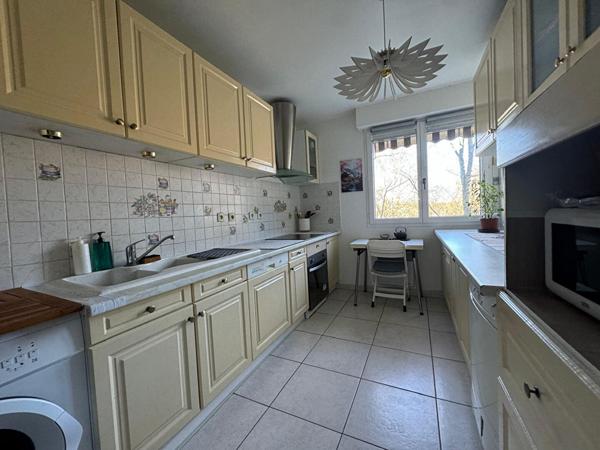 Appartement 4 pièces à vendre à Evry Courcouronnes - Exclusivité ERA IMMOBILIER