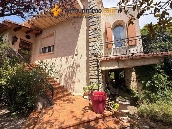 Vente                                                      Maison
                        
                     8 pièces                      187 m2                     à Lavelanet